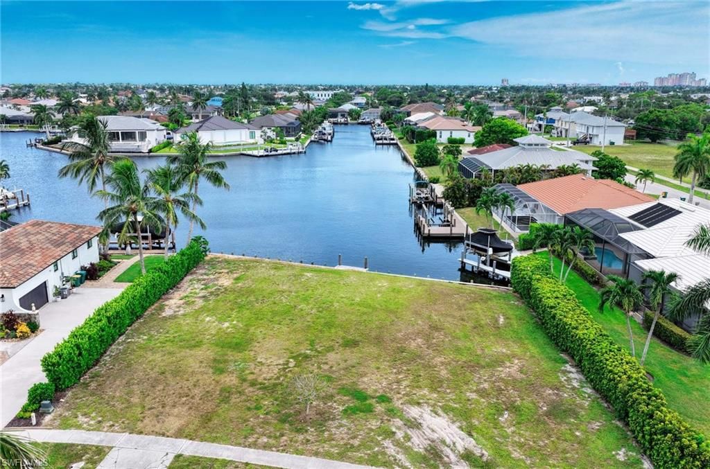 1511 Jamaica CT, MARCO ISLAND, FL 34145 — exterior