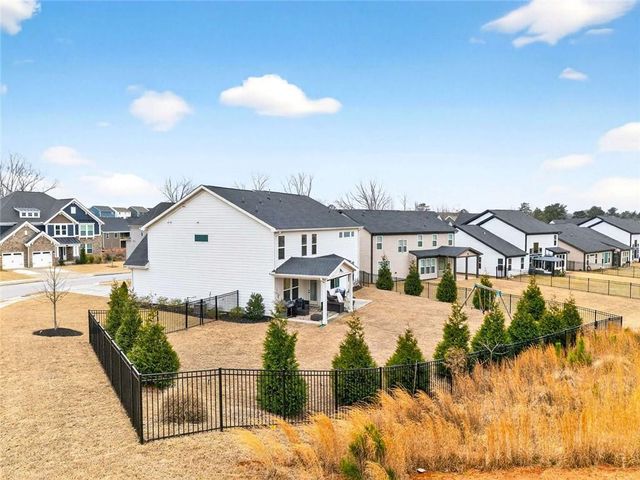 709 Michigan Circle, Hoschton, GA 30548