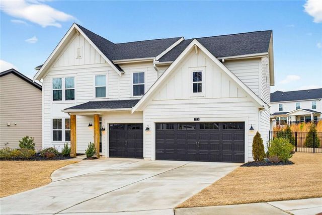 709 Michigan Circle, Hoschton, GA 30548