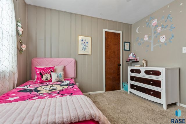 2412 S 5th Ave Avenue, Sioux Falls, SD 57105