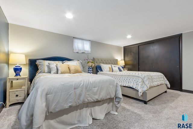 2412 S 5th Ave Avenue, Sioux Falls, SD 57105