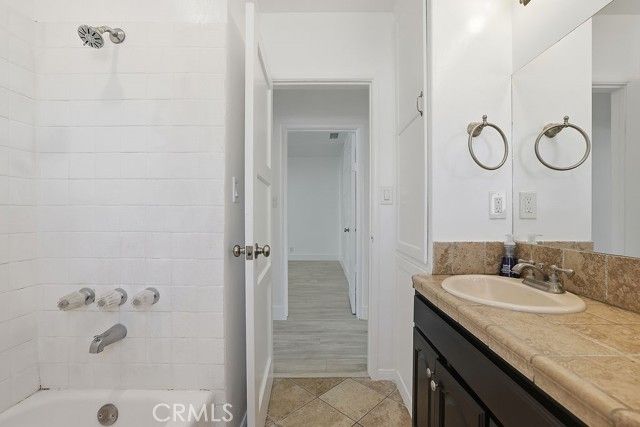 8321 Valecrest Drive, Sun Valley (los Angeles), CA 91352