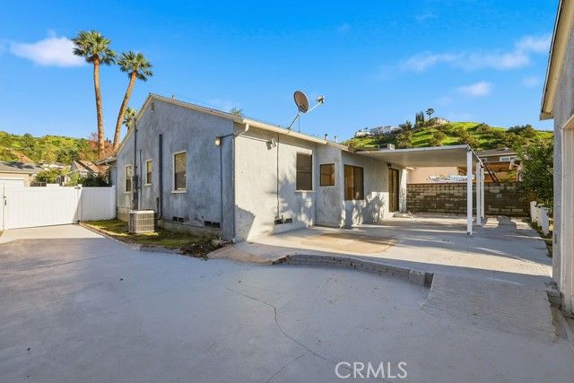8321 Valecrest Drive, Sun Valley (los Angeles), CA 91352