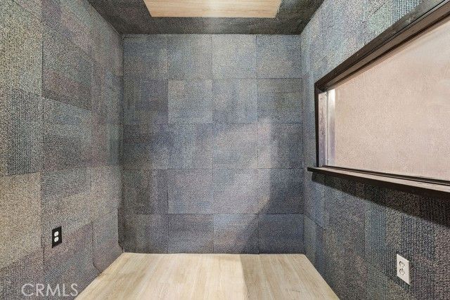 8321 Valecrest Drive, Sun Valley (los Angeles), CA 91352