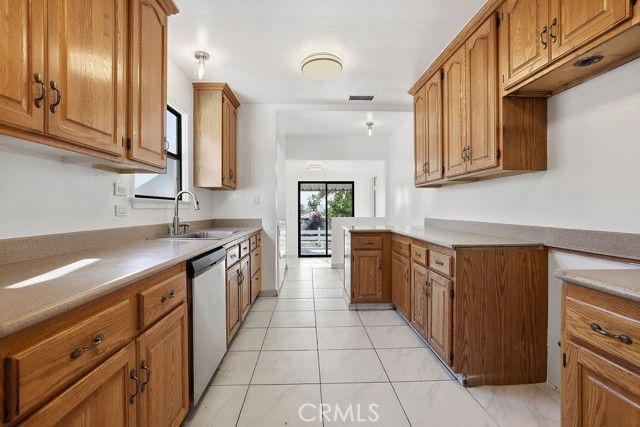 8321 Valecrest Drive, Sun Valley (los Angeles), CA 91352