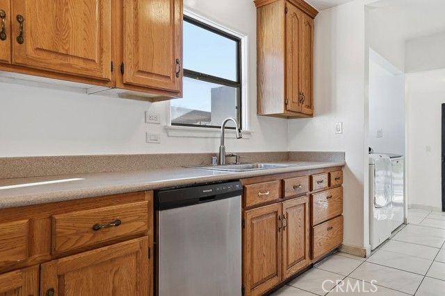 8321 Valecrest Drive, Sun Valley (los Angeles), CA 91352