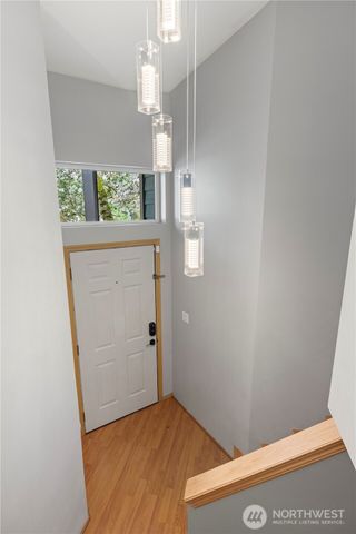 6352 24th Avenue SW, Seattle, WA 98106