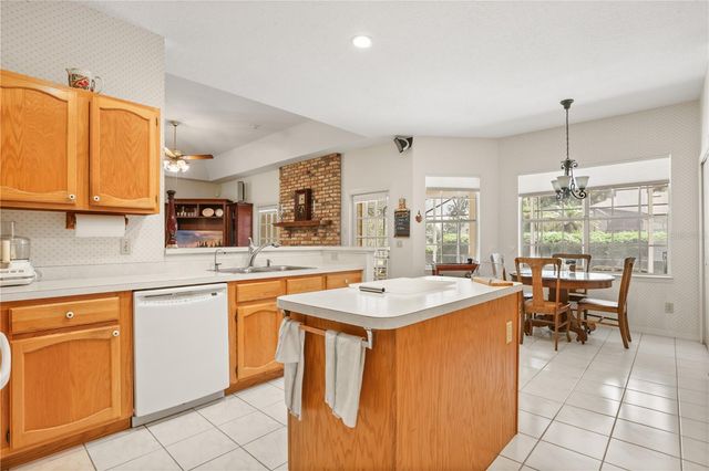 5410 RUSTIC PINE COURT, Orlando, FL 32819