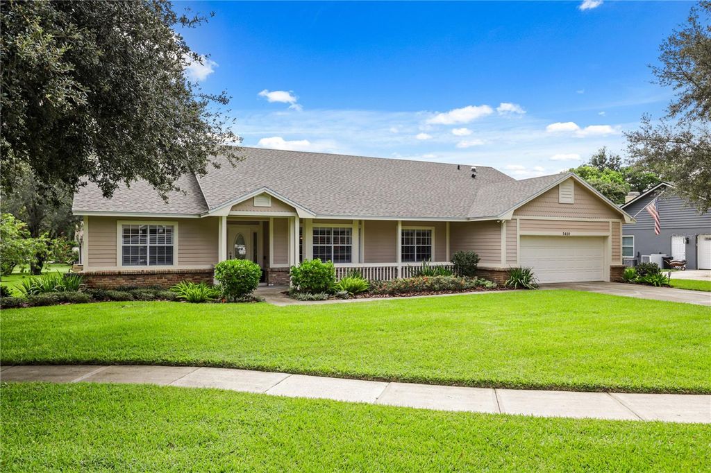 Image 2 of property listing at 5410 RUSTIC PINE COURT, Orlando, FL 32819