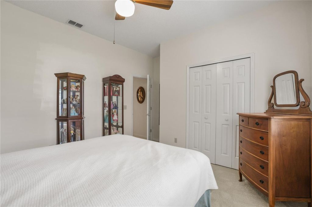 Image 38 of property listing at 5410 RUSTIC PINE COURT, Orlando, FL 32819