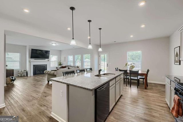 407 Larry Lane, Adairsville, GA 30103