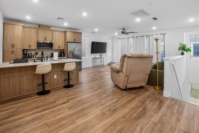 10970 N Honeysuckle Drive, Fresno, CA 93730