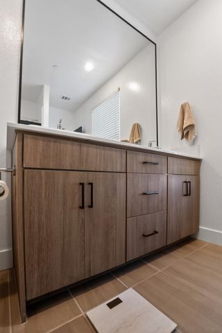 10970 N Honeysuckle Drive, Fresno, CA 93730