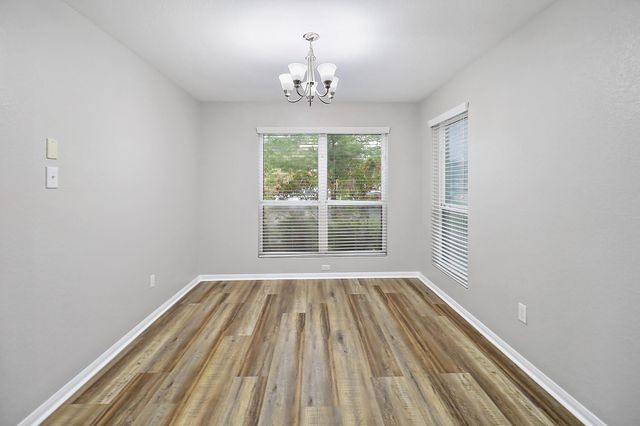 15607 Sheldon Ridge Way, Houston, TX 77044