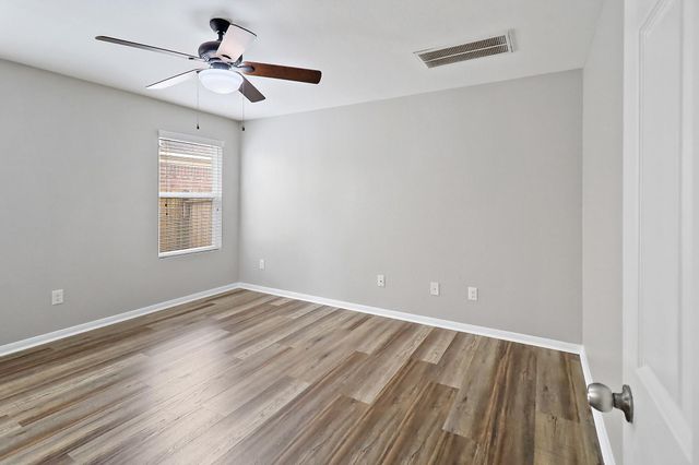 15607 Sheldon Ridge Way, Houston, TX 77044