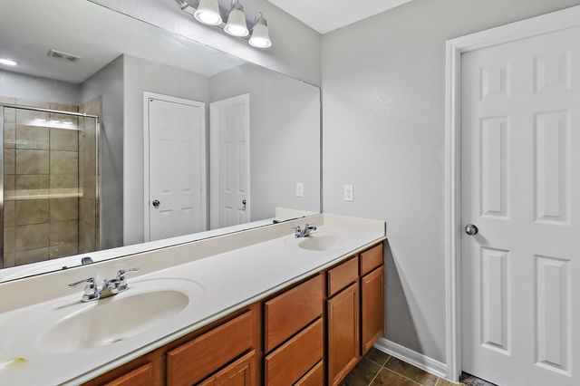 15607 Sheldon Ridge Way, Houston, TX 77044