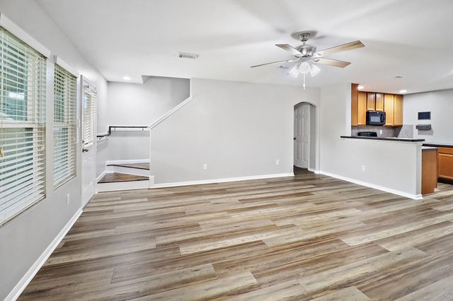 15607 Sheldon Ridge Way, Houston, TX 77044