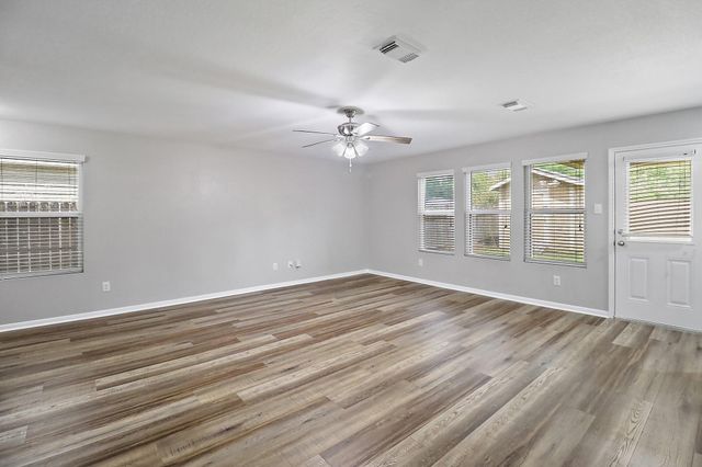 15607 Sheldon Ridge Way, Houston, TX 77044