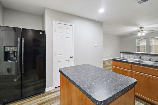 15607 Sheldon Ridge Way, Houston, TX 77044