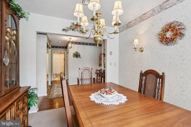 24 SAINT DAVIDS PL, Southampton, NJ 08088