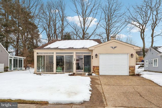 24 SAINT DAVIDS PL, Southampton, NJ 08088