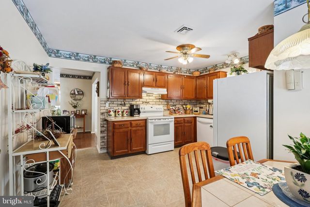 24 SAINT DAVIDS PL, Southampton, NJ 08088