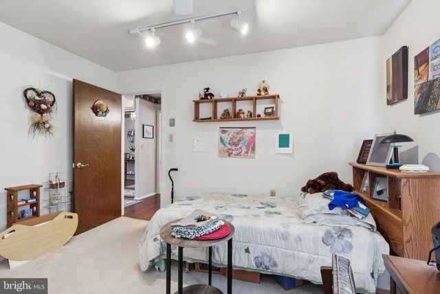 24 SAINT DAVIDS PL, Southampton, NJ 08088