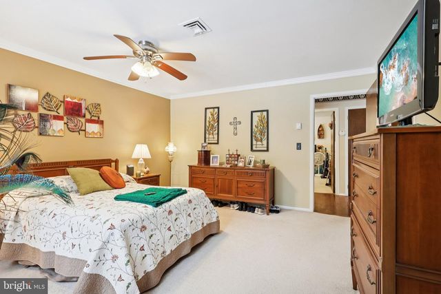 24 SAINT DAVIDS PL, Southampton, NJ 08088