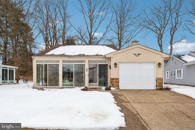 24 SAINT DAVIDS PL, Southampton, NJ 08088