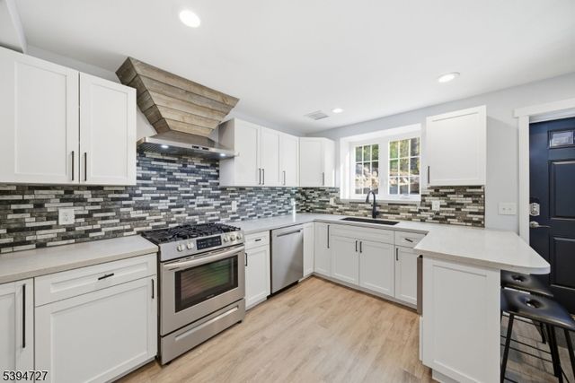 114 Townsend Rd, Wanaque Boro, NJ 07465