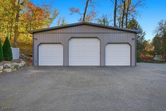 114 Townsend Rd, Wanaque Boro, NJ 07465