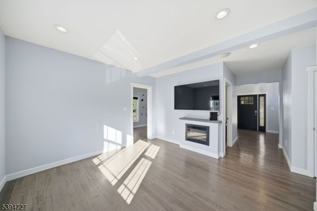 114 Townsend Rd, Wanaque Boro, NJ 07465