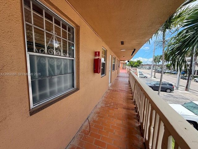 1154 W 35th St 213, Hialeah, FL 33012