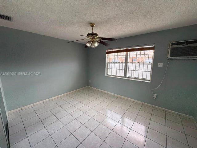 1154 W 35th St 213, Hialeah, FL 33012