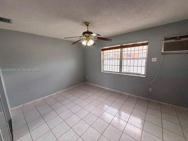 1154 W 35th St 213, Hialeah, FL 33012