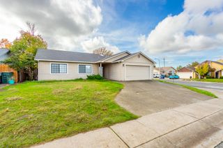 2517 Atrium Way, Redding, CA 96003