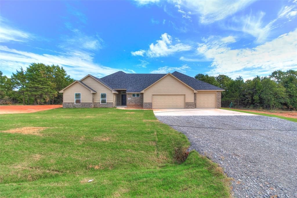 104942 S Pimlico Pass, Mcloud, OK 74851