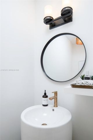 576 Westree Ln 576, Plantation, FL 33324