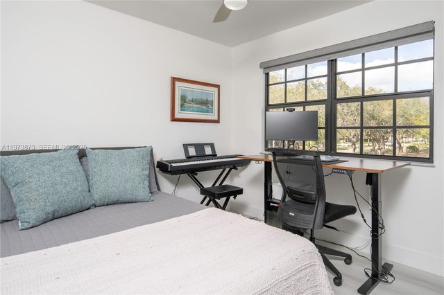 576 Westree Ln 576, Plantation, FL 33324