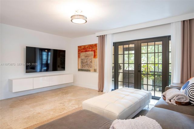 576 Westree Ln 576, Plantation, FL 33324