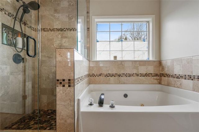 4905 WEATHERVANE Drive, Alpharetta, GA 30022