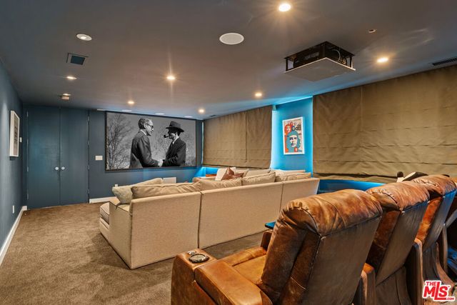 17352 MAGNOLIA Boulevard, Encino, CA 91316