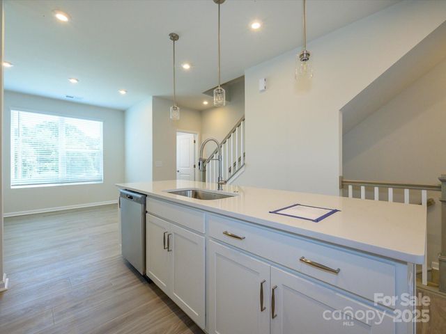 5640 Kingspan Drive, Charlotte, NC 28217