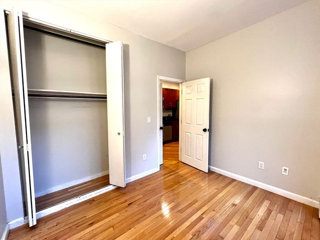 390 Riverway 18, Boston, MA 02215