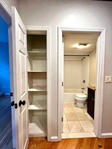 390 Riverway 18, Boston, MA 02215