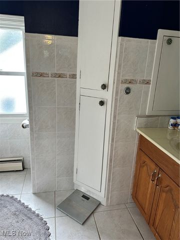 1001 Englewood Road, Cleveland Heights, OH 44121