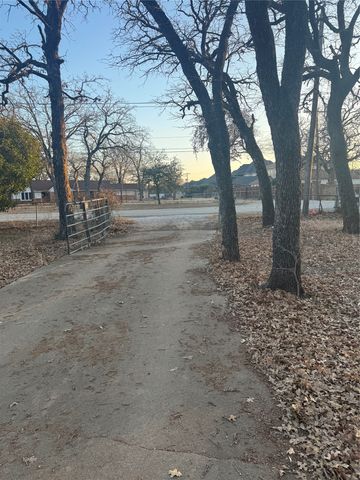 2301 Turner Way, Arlington, TX 76001