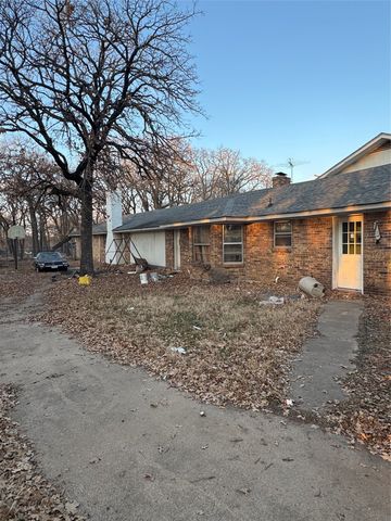 2301 Turner Way, Arlington, TX 76001