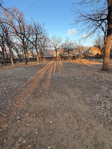 2301 Turner Way, Arlington, TX 76001