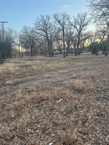 2301 Turner Way, Arlington, TX 76001